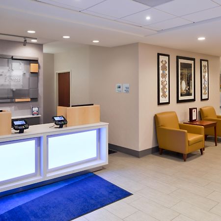 Holiday Inn Express Hotel & Suites Clifton Park By Ihg Exterior photo