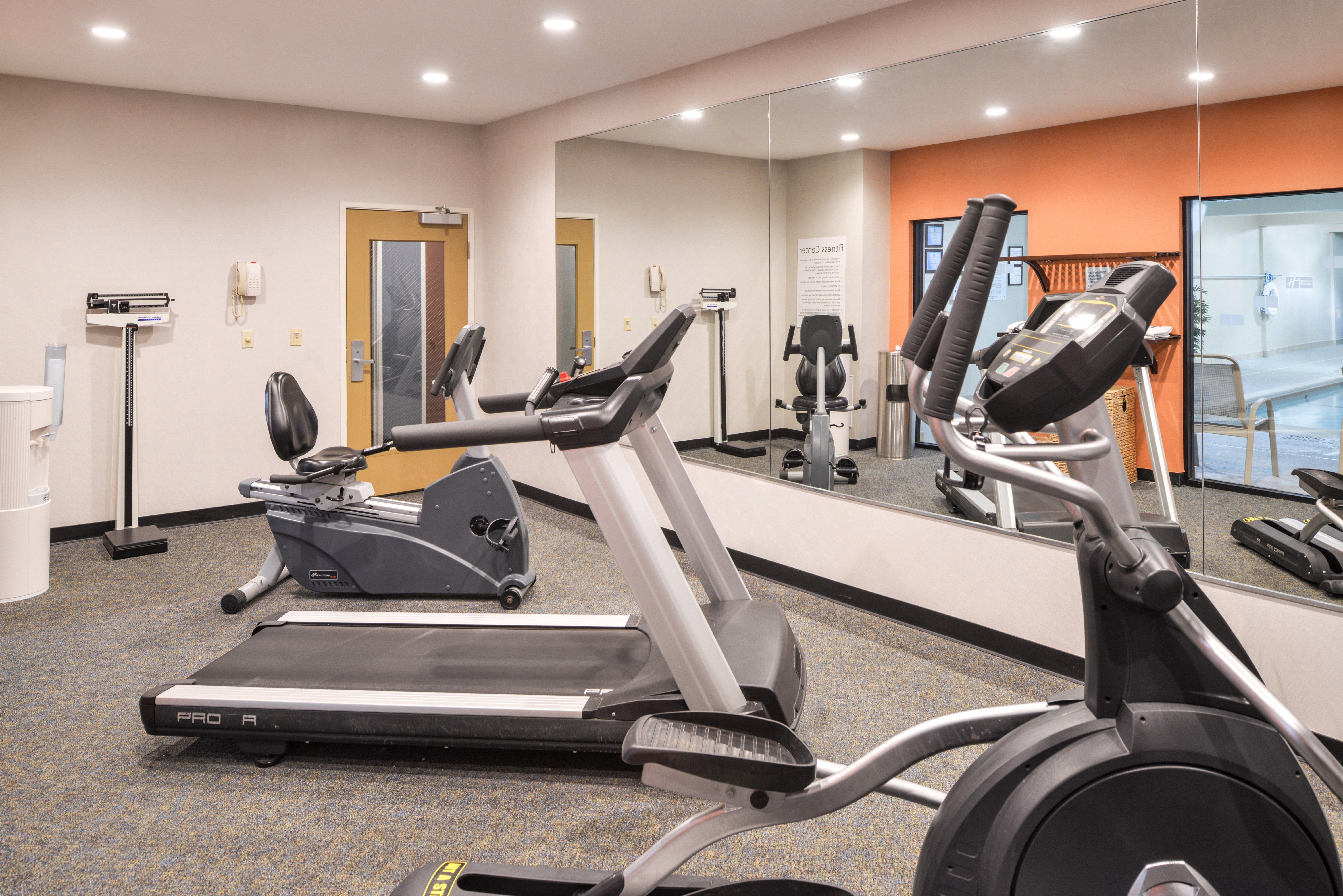 Holiday Inn Express Hotel & Suites Clifton Park By Ihg Exterior photo