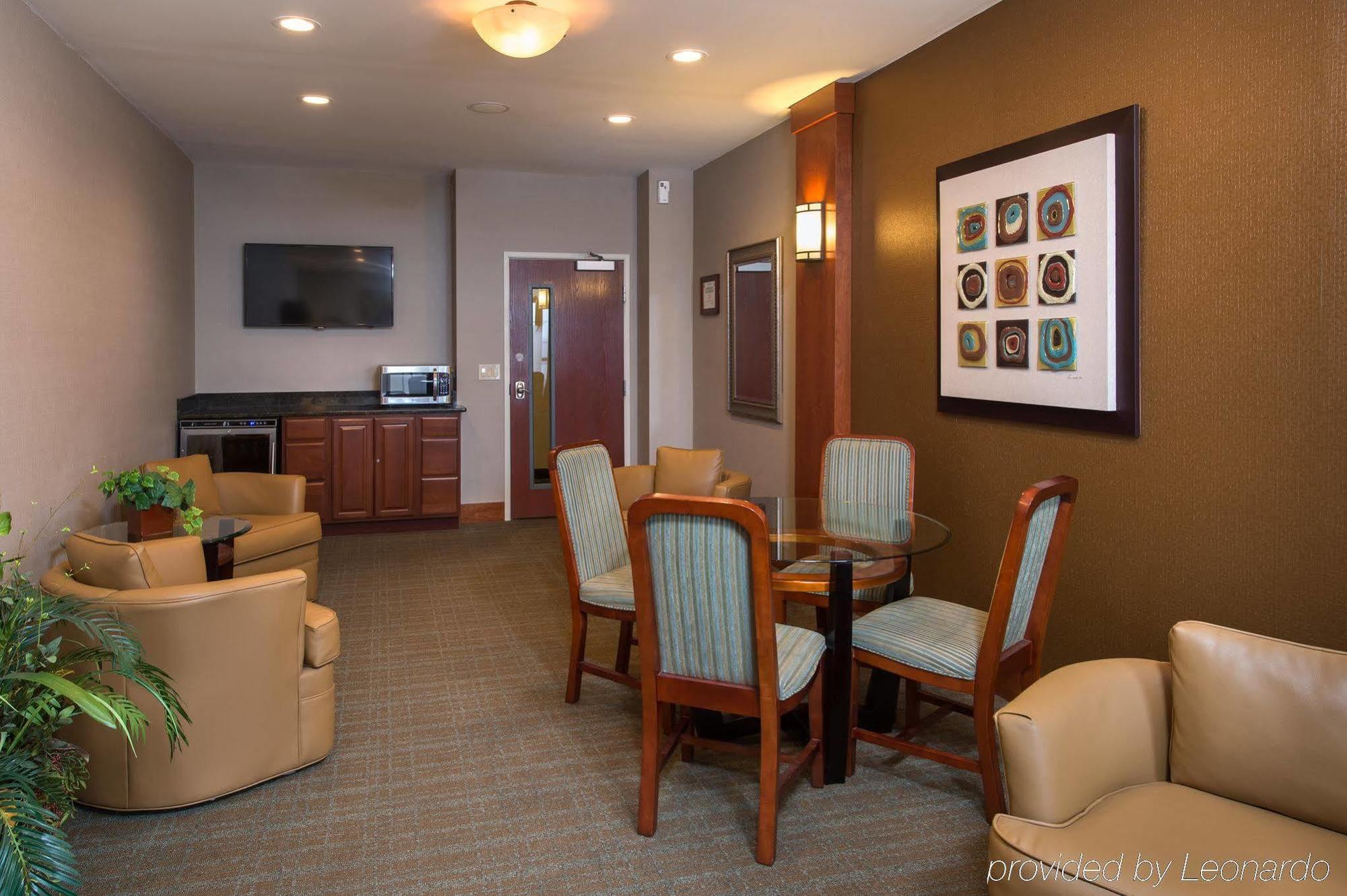 Holiday Inn Express Hotel & Suites Clifton Park By Ihg Exterior photo