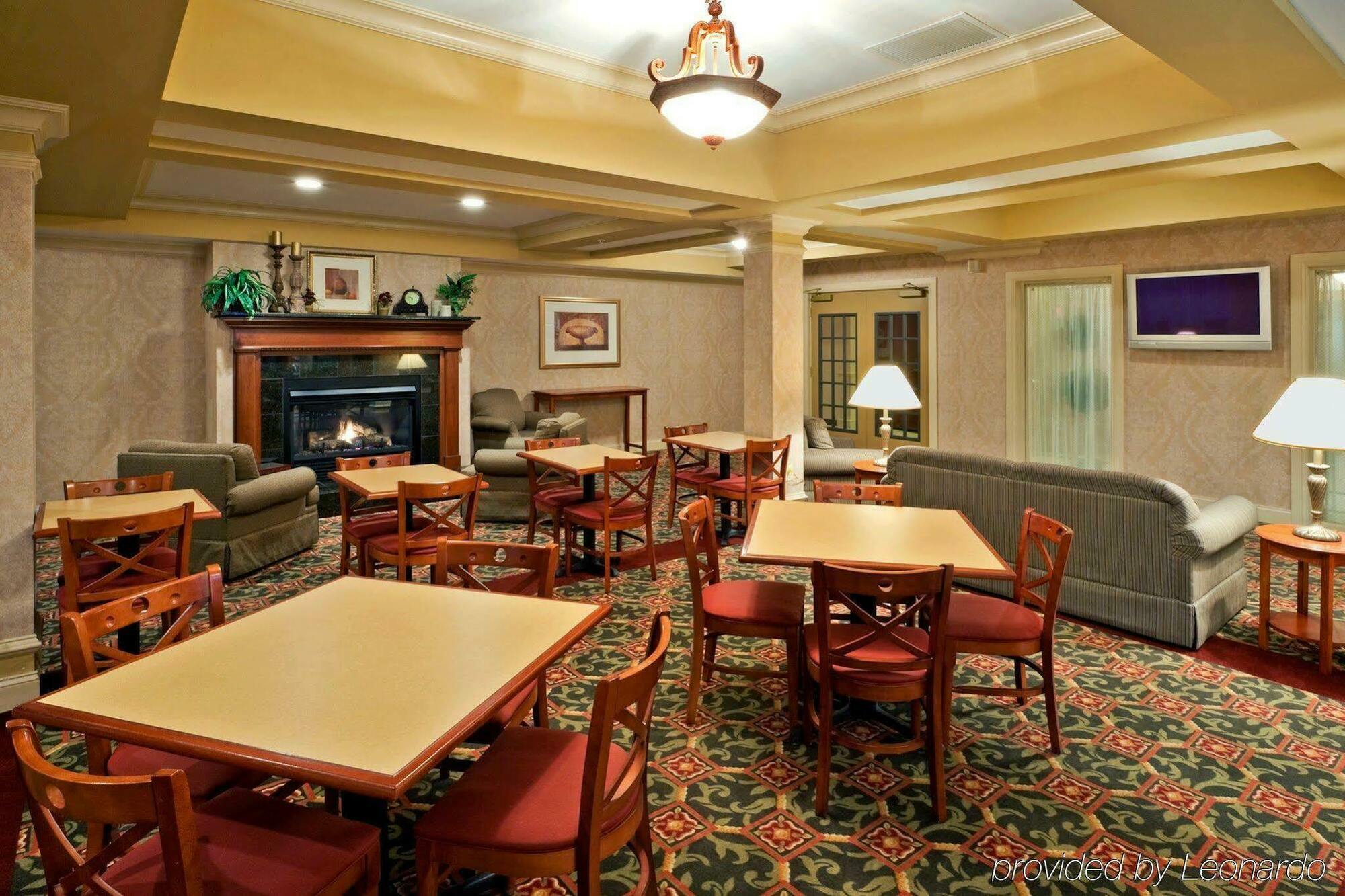 Holiday Inn Express Hotel & Suites Clifton Park By Ihg Exterior photo